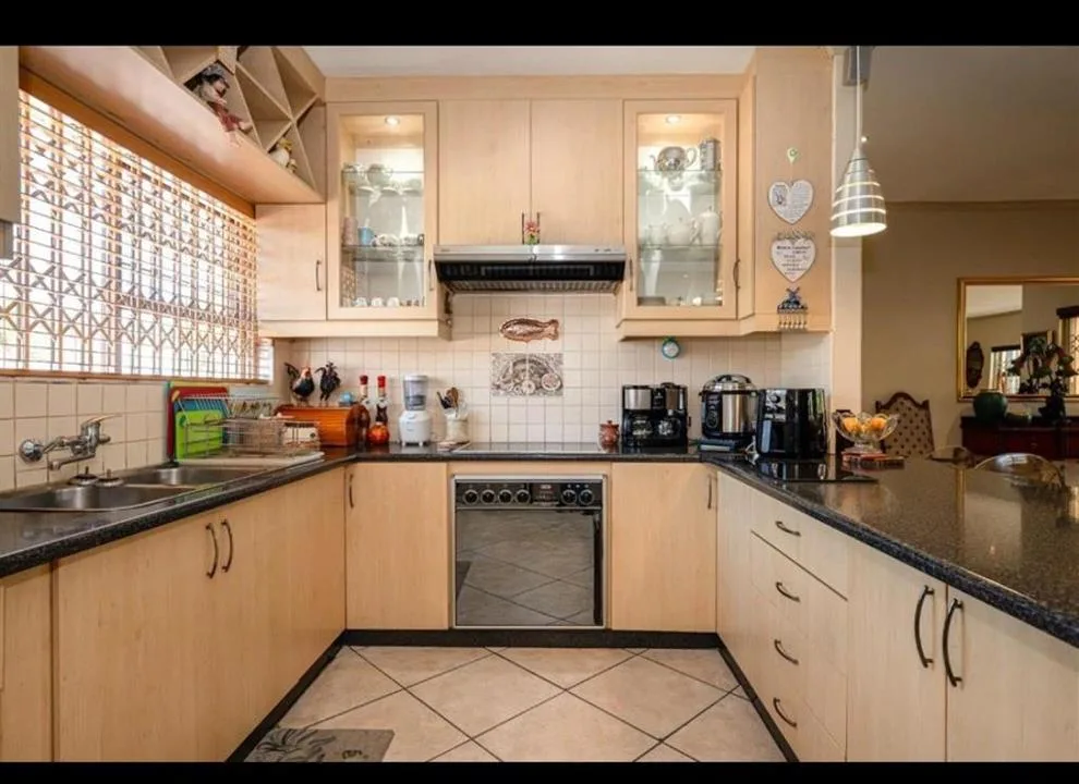 2 Bedroom House to rent in Table View