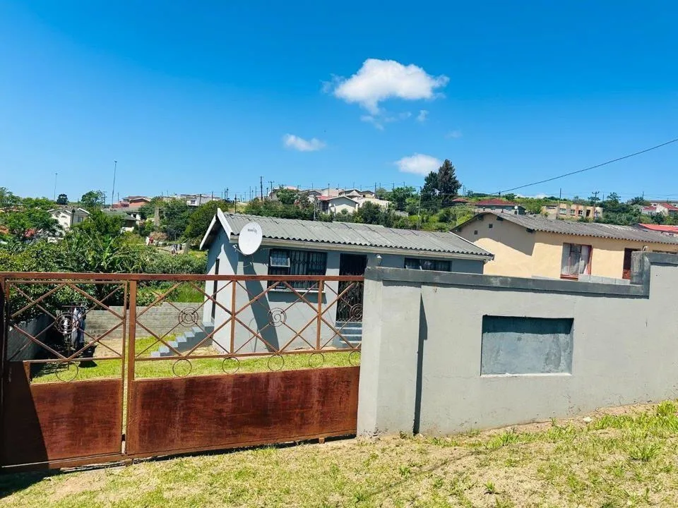 2 Bedroom House for sale in Mdantsane Nu 14