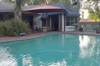 4 Bedroom House for sale in Royldene