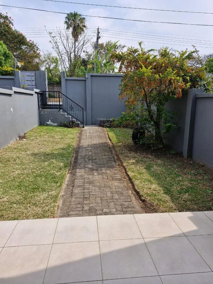 3 Bedroom Townhouse for sale in Beacon Bay