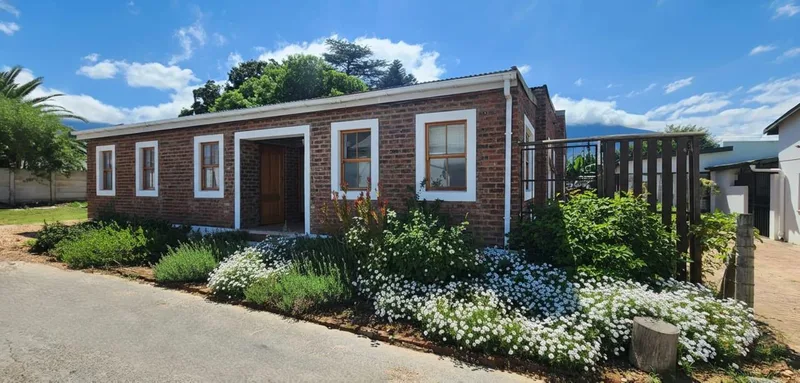 3 Bedroom House for sale in Swellendam