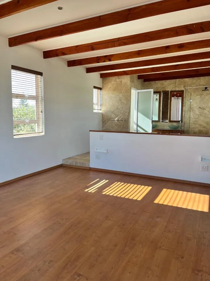 5 Bedroom House to rent in Waves Edge