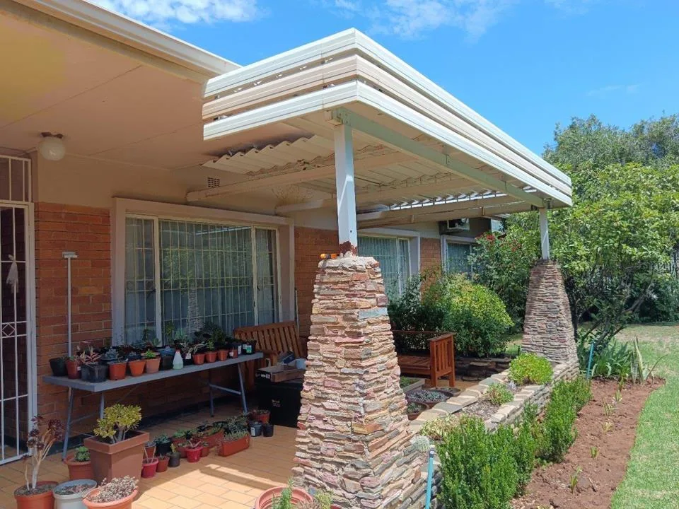 4 Bedroom House for sale in Universitas