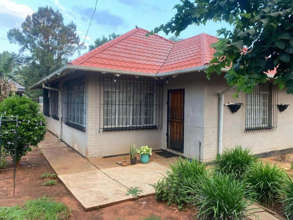 3 Bedroom House to rent in Stilfontein Ext 3