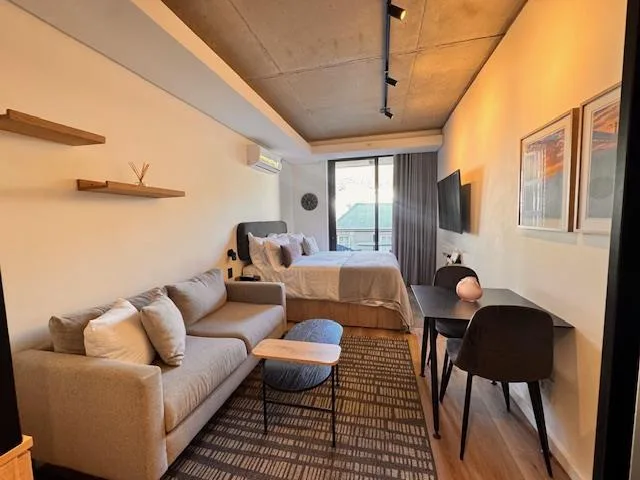 Apartment / flat to rent in Sea Point