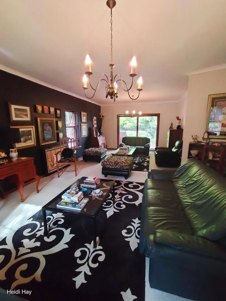 4 Bedroom House for sale in Winterhoek Park