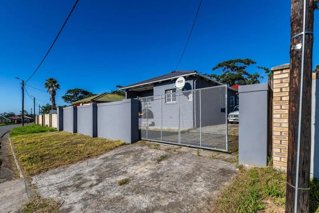 3 Bedroom House for sale in Lennox Estate