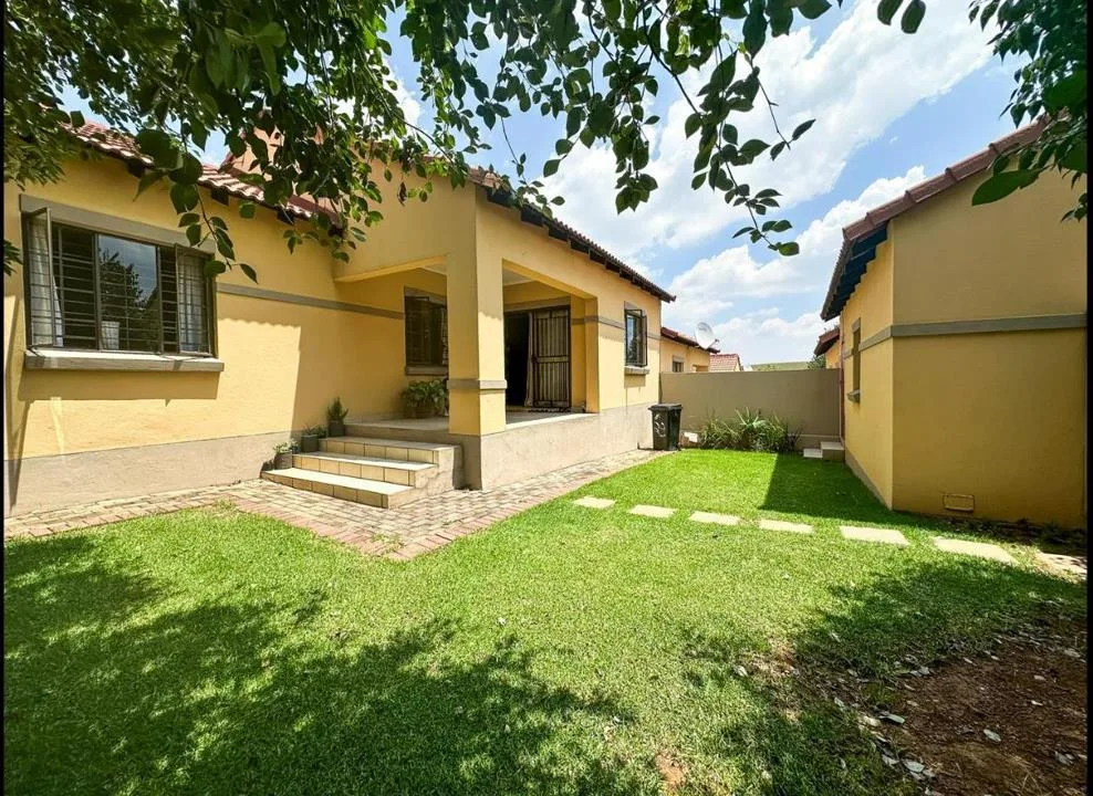 3 Bedroom Townhouse to rent in Mooikloof Ridge