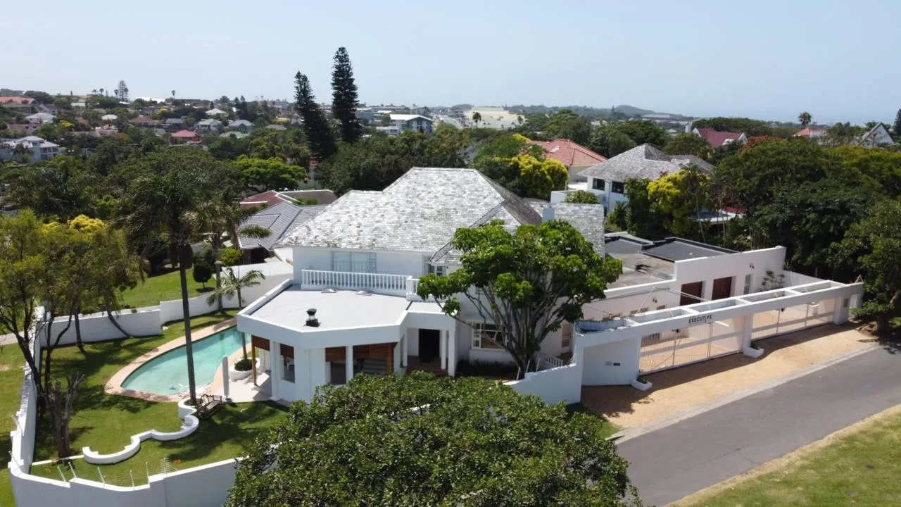8 Bedroom House for sale in Selborne
