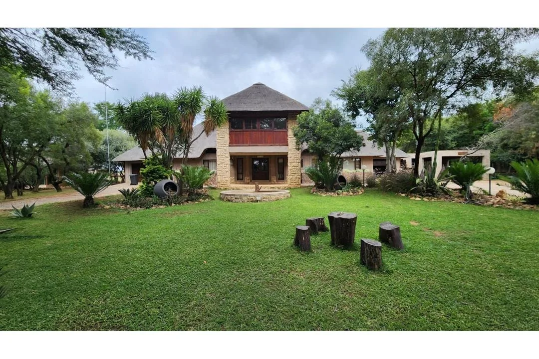9 Bedroom House for sale in Zebula Golf Estate