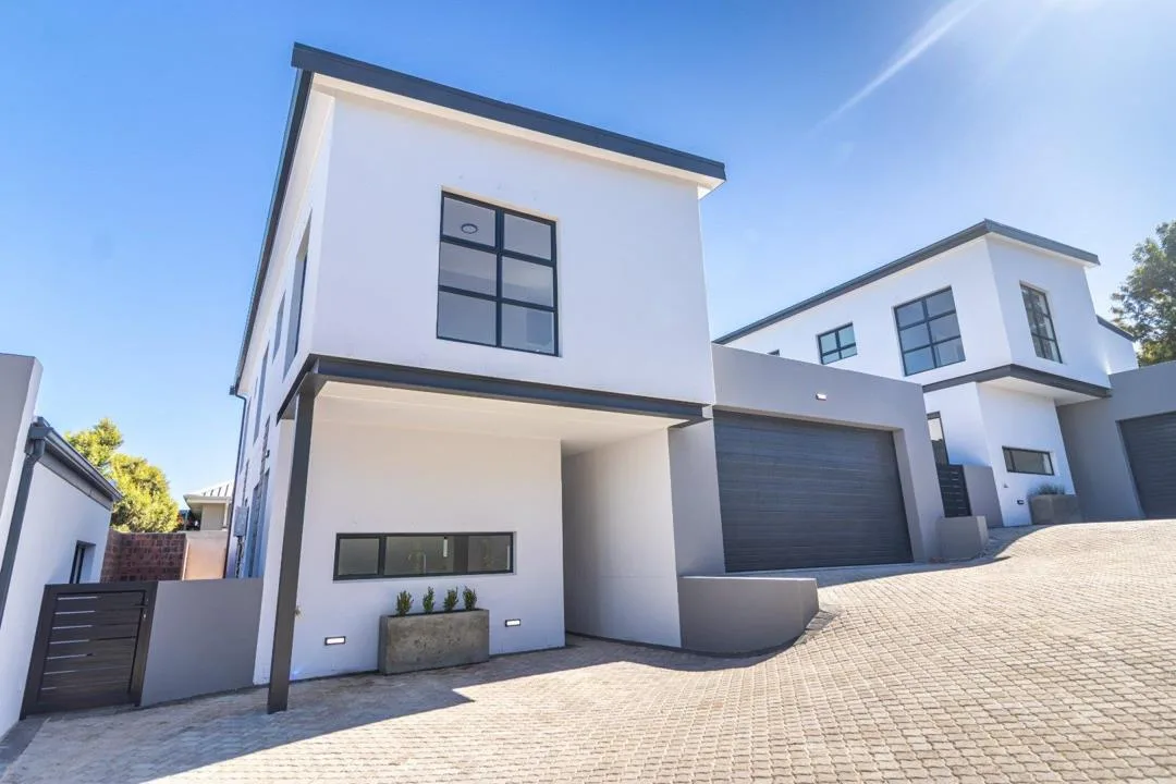 3 Bedroom House to rent in The Links