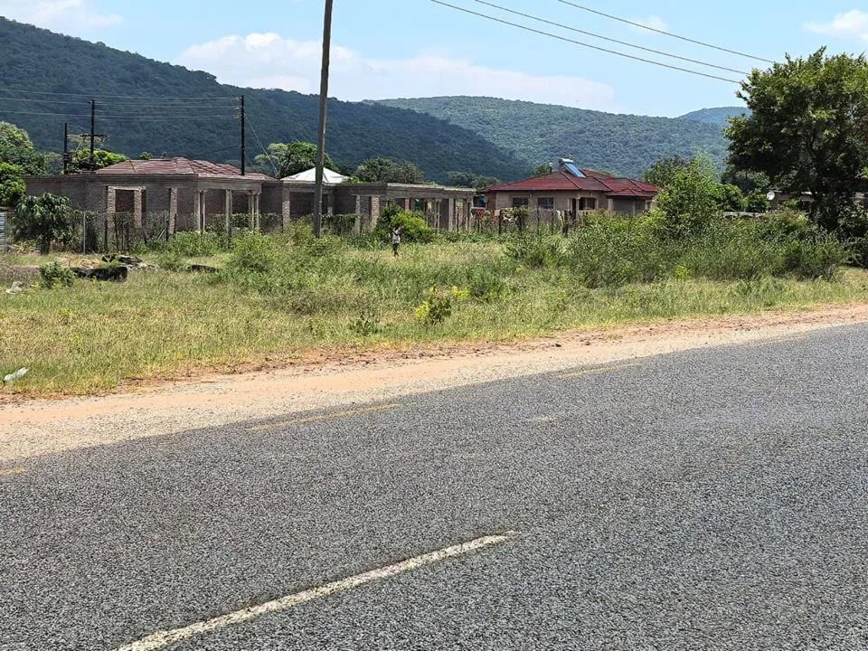 5 Bedroom House for sale in Tshitavha