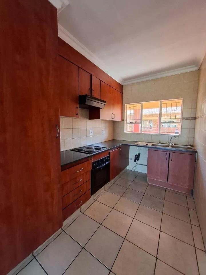 2 Bedroom Apartment / flat to rent in Middelburg Central
