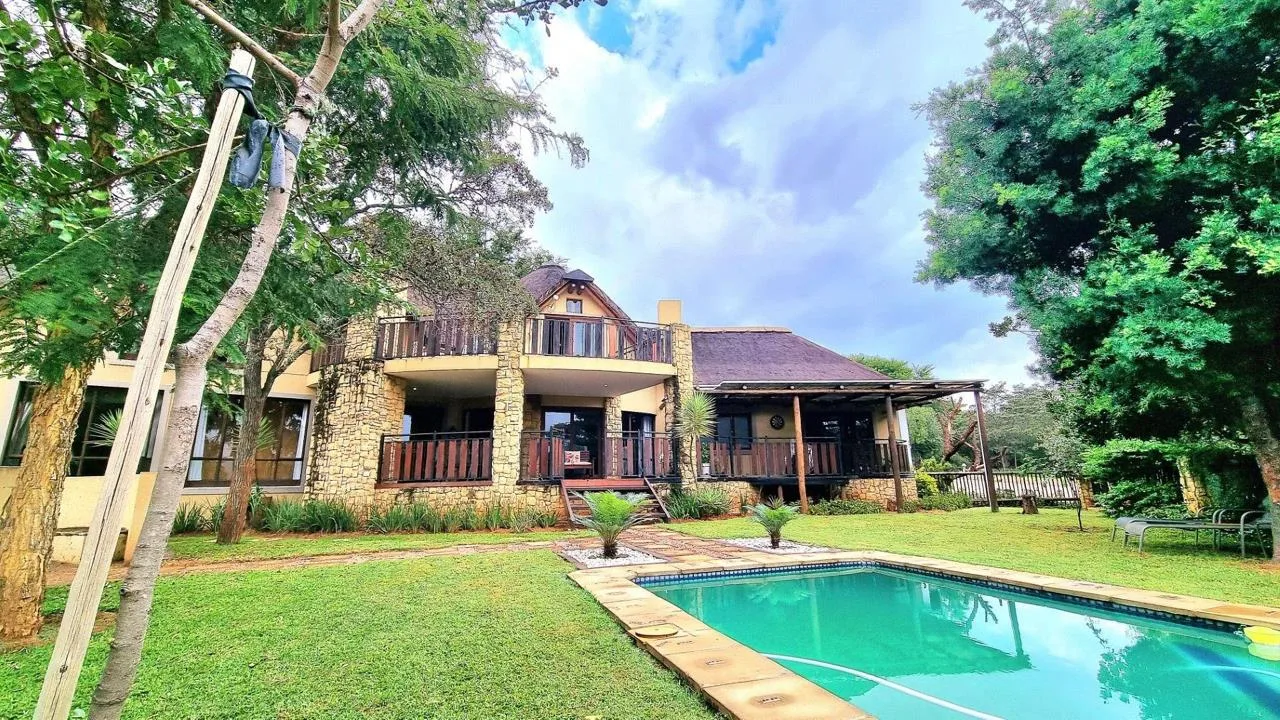 6 Bedroom House for sale in Koro Creek Golf Estate