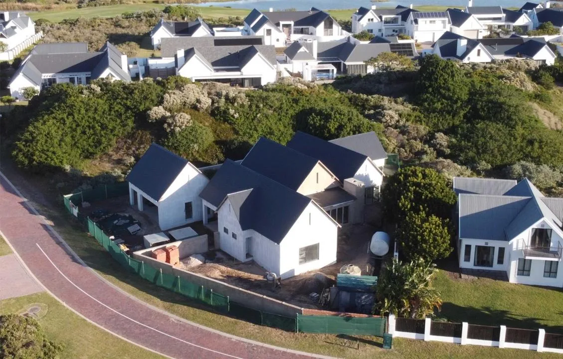 4 Bedroom House for sale in St Francis Links