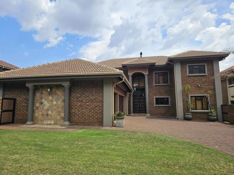 4 Bedroom House for sale in Roberts Estate