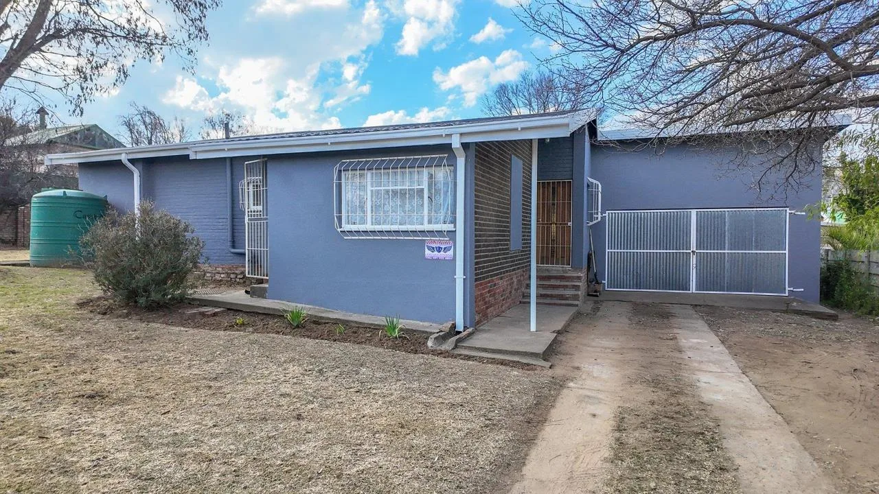 4 Bedroom House for sale in Ficksburg