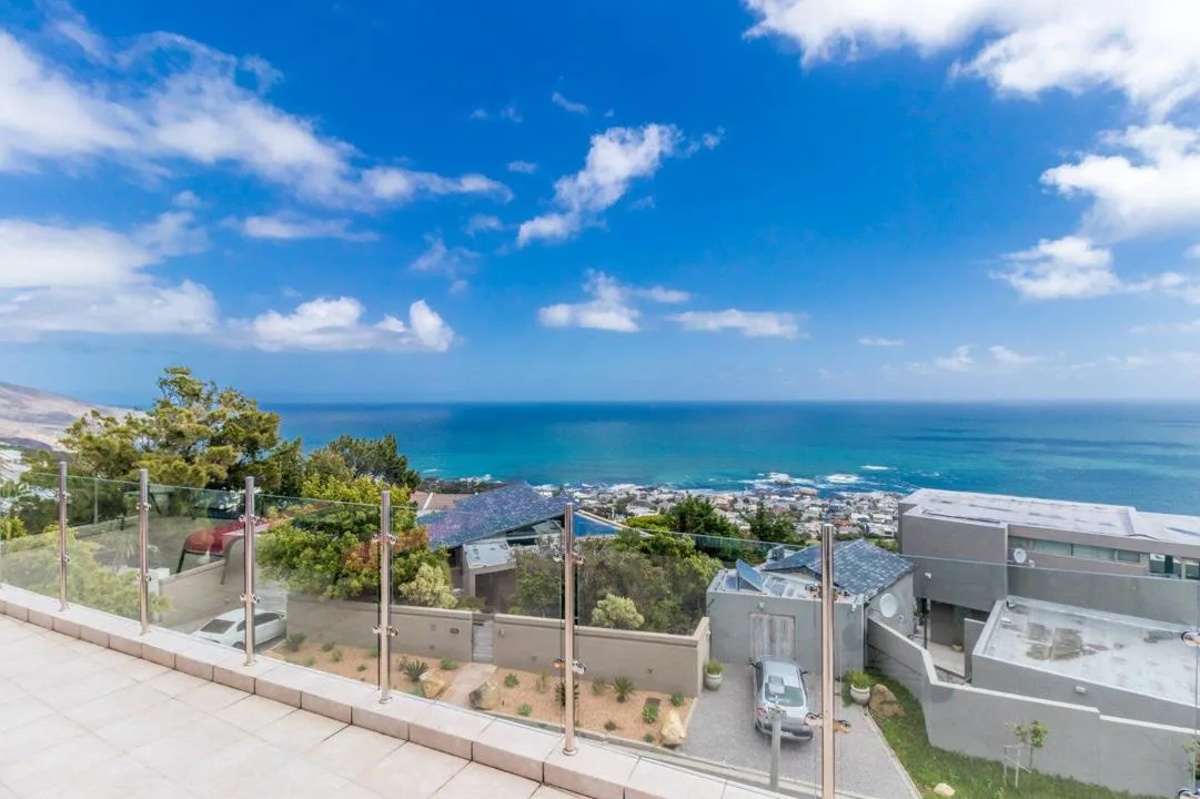 4 Bedroom House to rent in Camps Bay