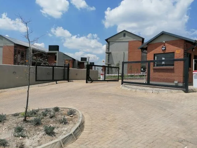 2 Bedroom Apartment / flat to rent in Equestria