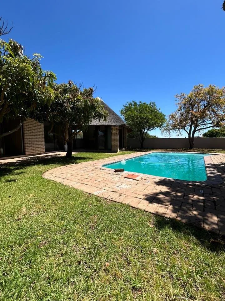 3 Bedroom House for sale in Vanderkloof