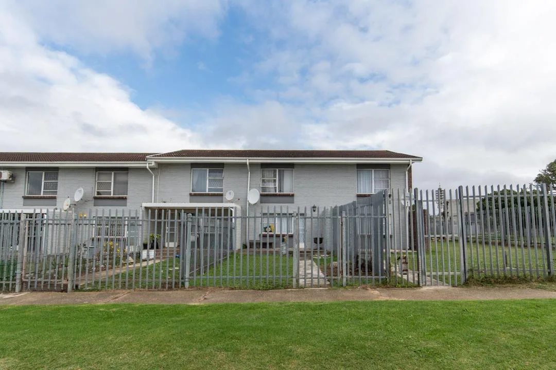 2 Bedroom Townhouse for sale in Linton Grange
