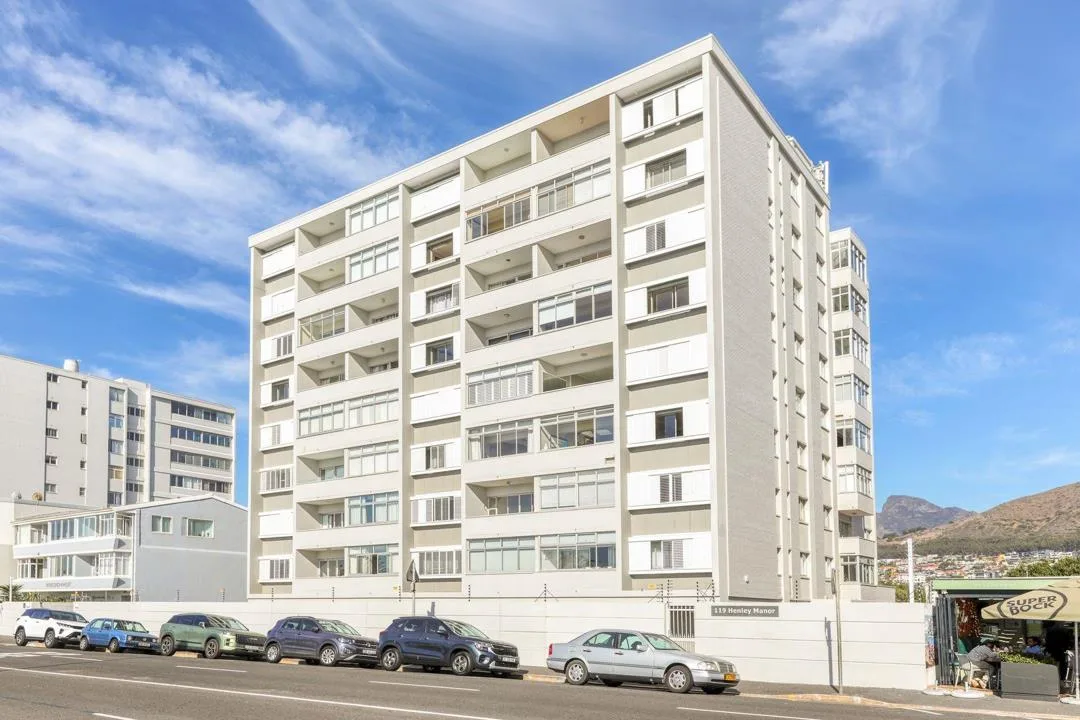2 Bedroom Apartment / flat to rent in Mouille Point