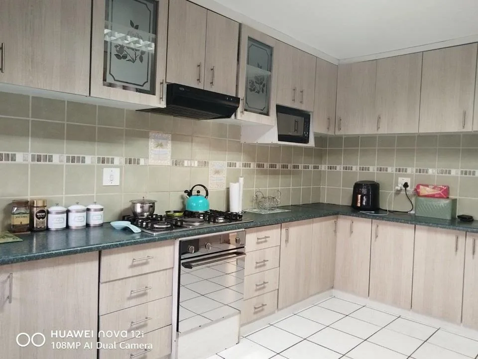 3 Bedroom House for sale in Breidbach
