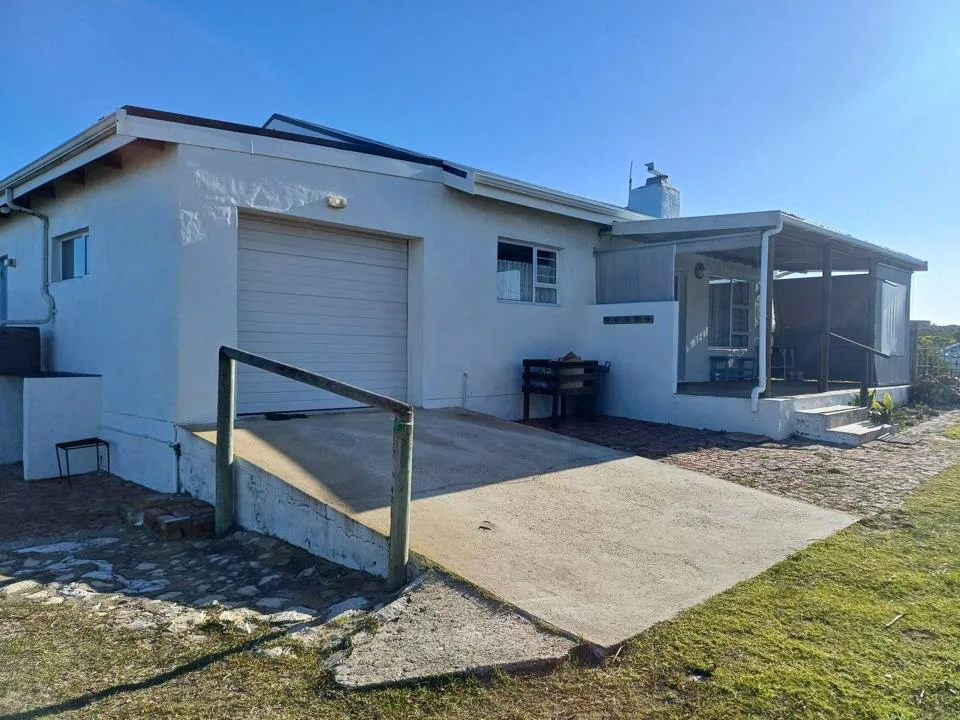2 Bedroom House to rent in Oceanview Heights