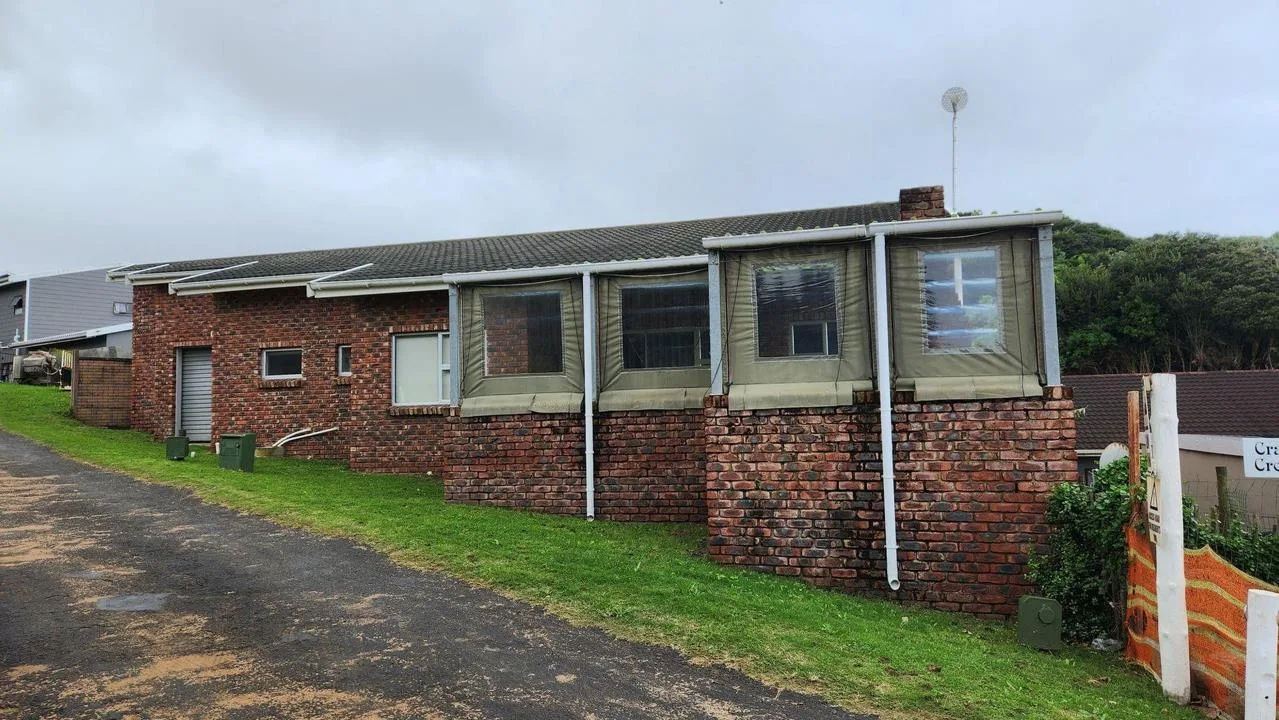 4 Bedroom House for sale in Cosy Corner