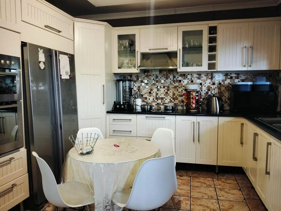 4 Bedroom House for sale in Aquapark