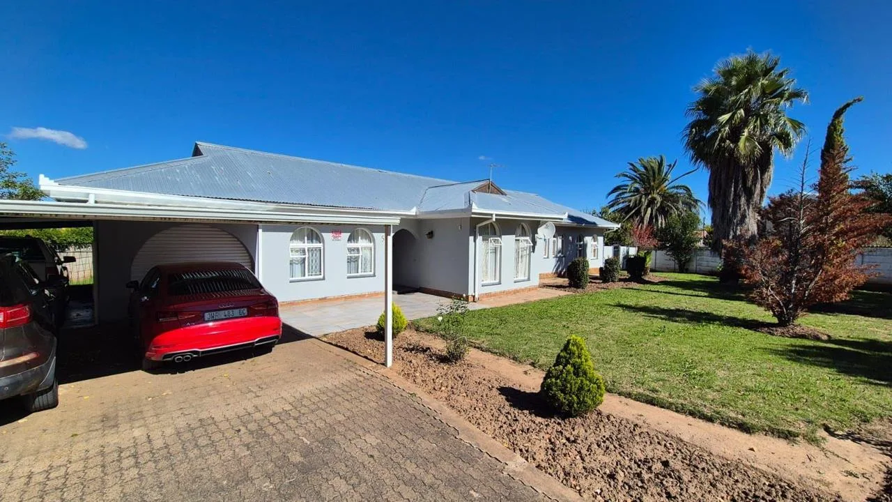 5 Bedroom House for sale in Van Coller Park