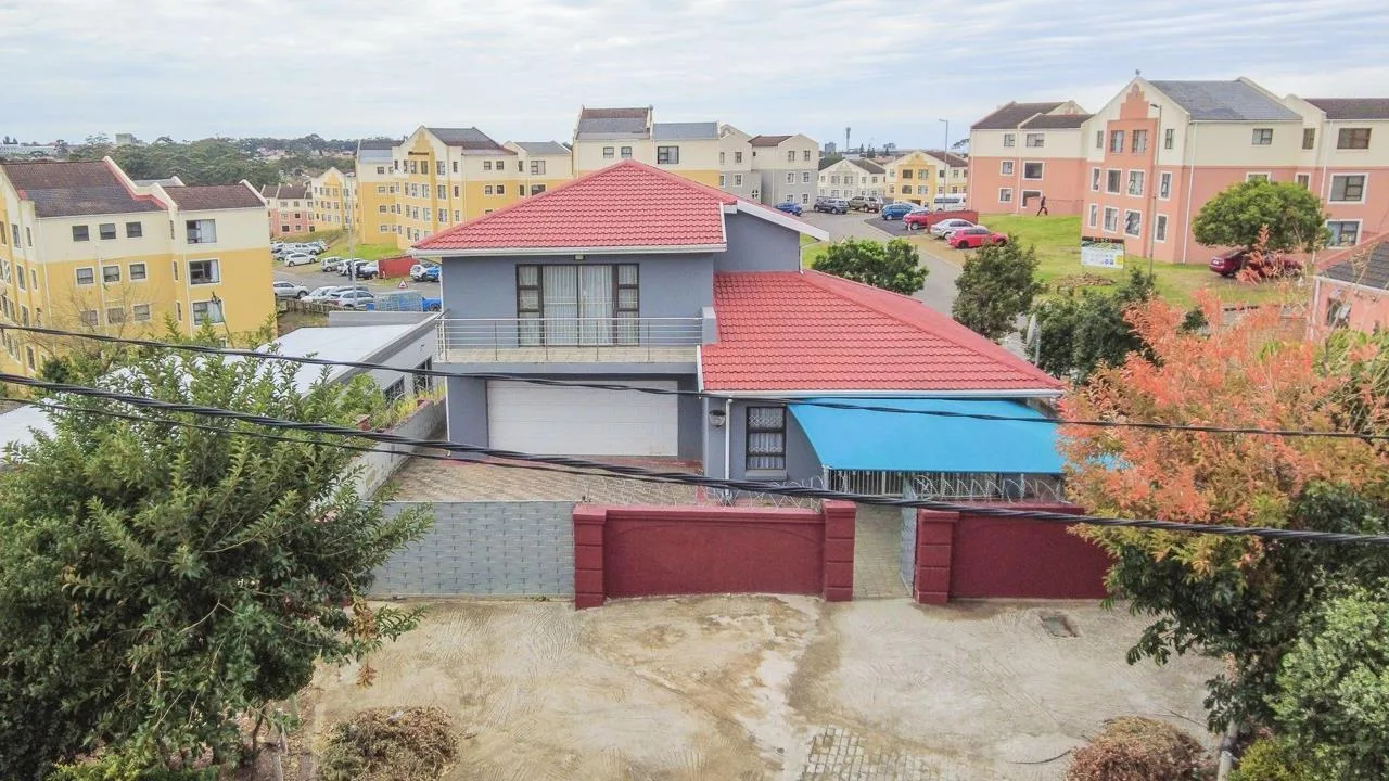 4 Bedroom House for sale in Amalinda