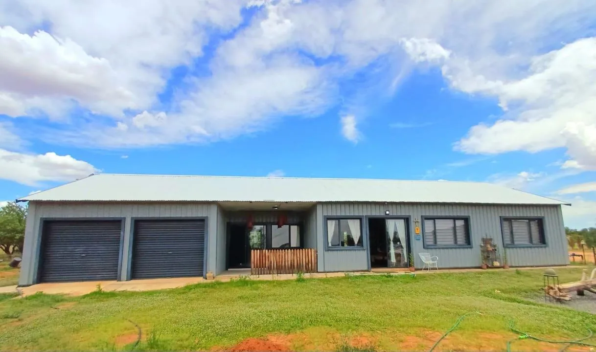3 Bedroom House for sale in Orania