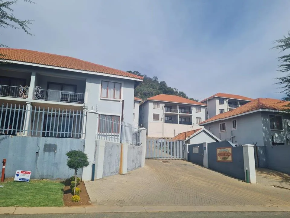2 Bedroom Townhouse to rent in Winchester Hills