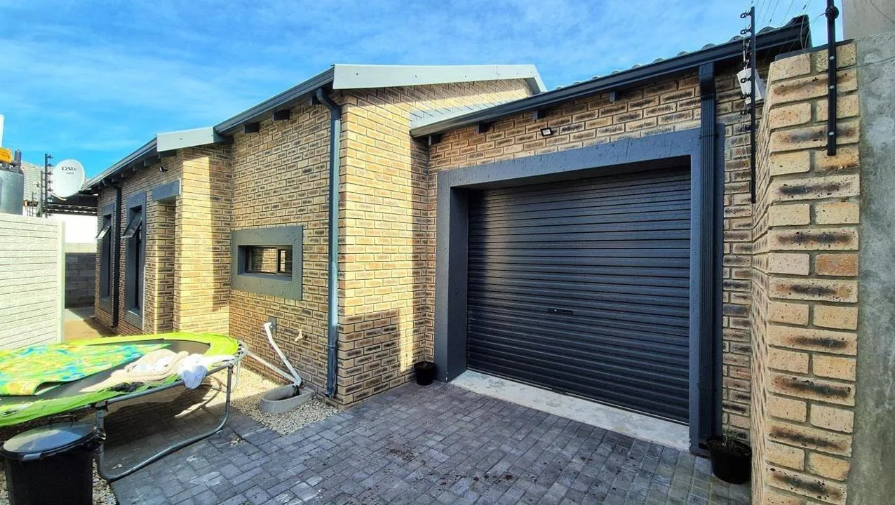 3 Bedroom House for sale in Fairview