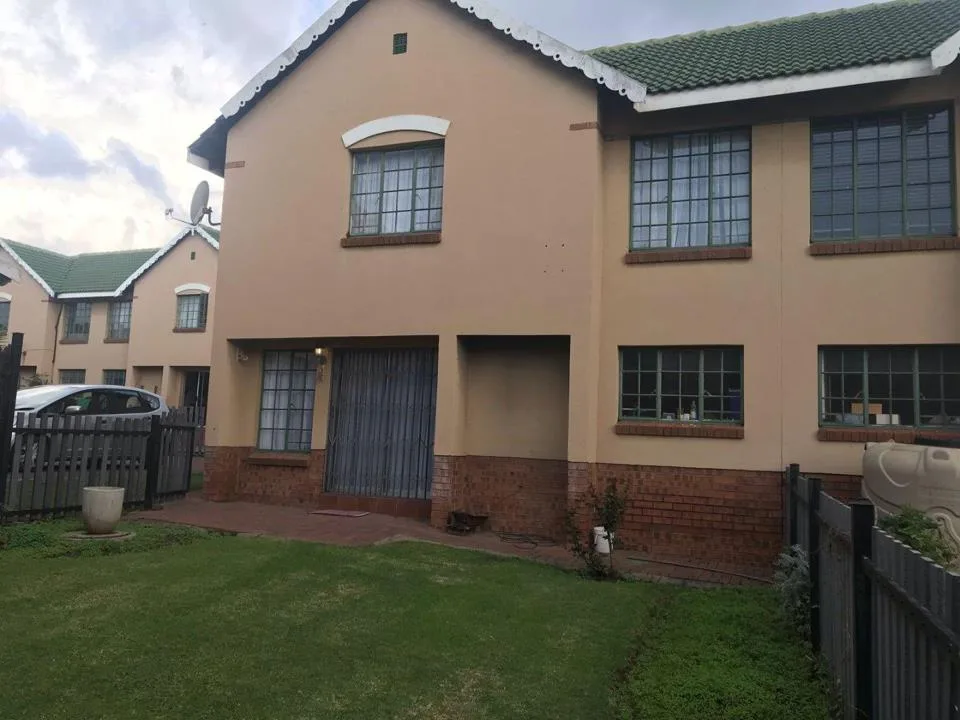 3 Bedroom Townhouse for sale in Reyno Ridge