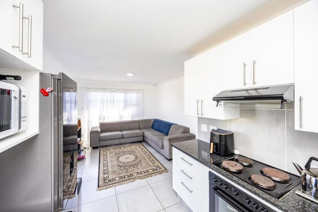 3 Bedroom House for sale in Gonubie