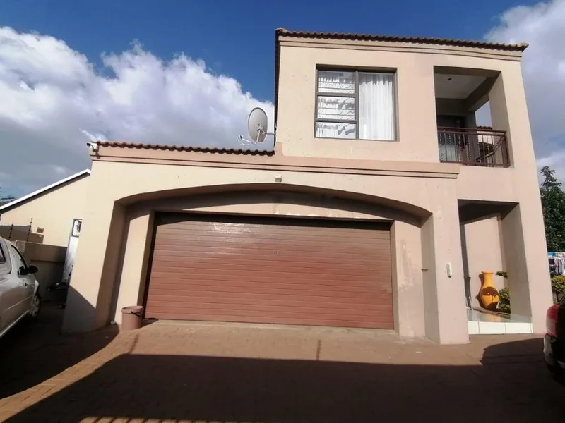 3 Bedroom House for sale in Safari Gardens