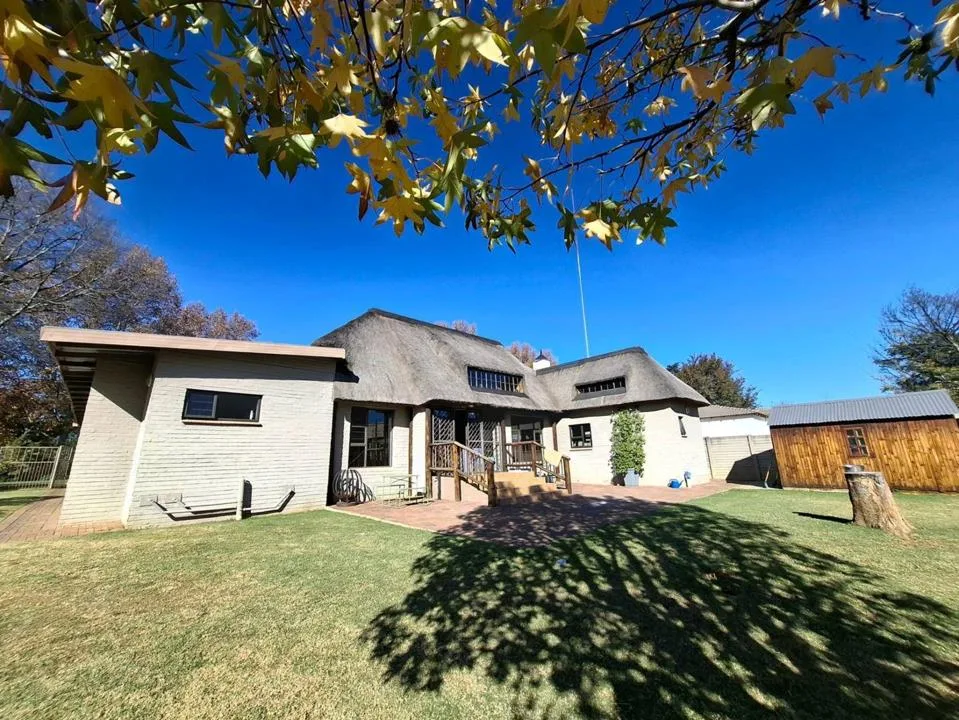 4 Bedroom House for sale in Panorama