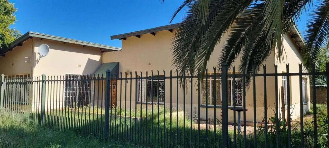 3 Bedroom House for sale in Petrusburg