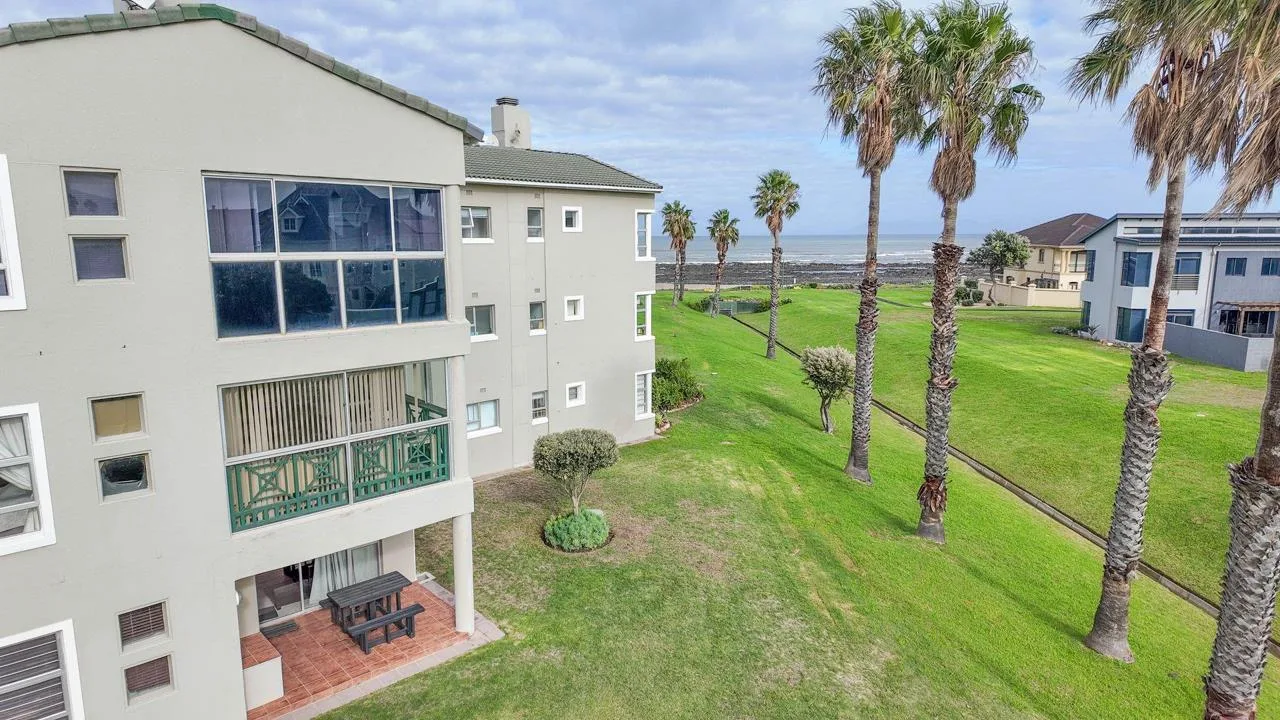 2 Bedroom Apartment / flat to rent in Greenways Golf Estate