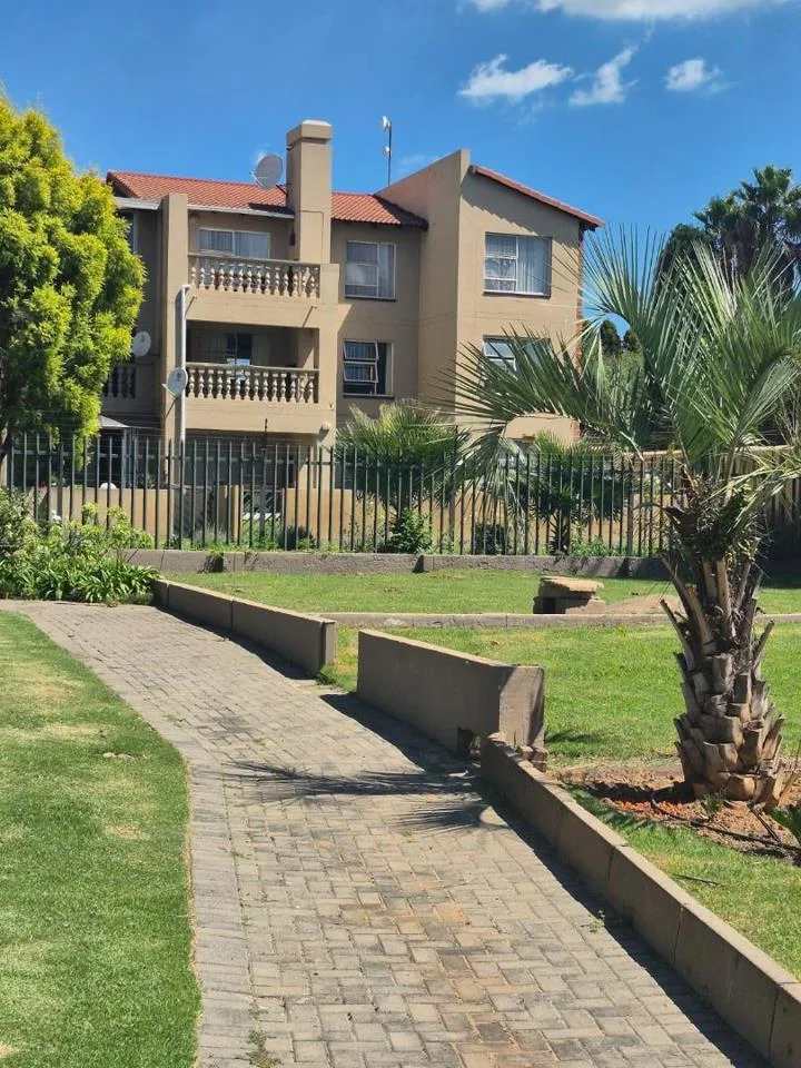 Apartment / flat for sale in Edge On the Vaal