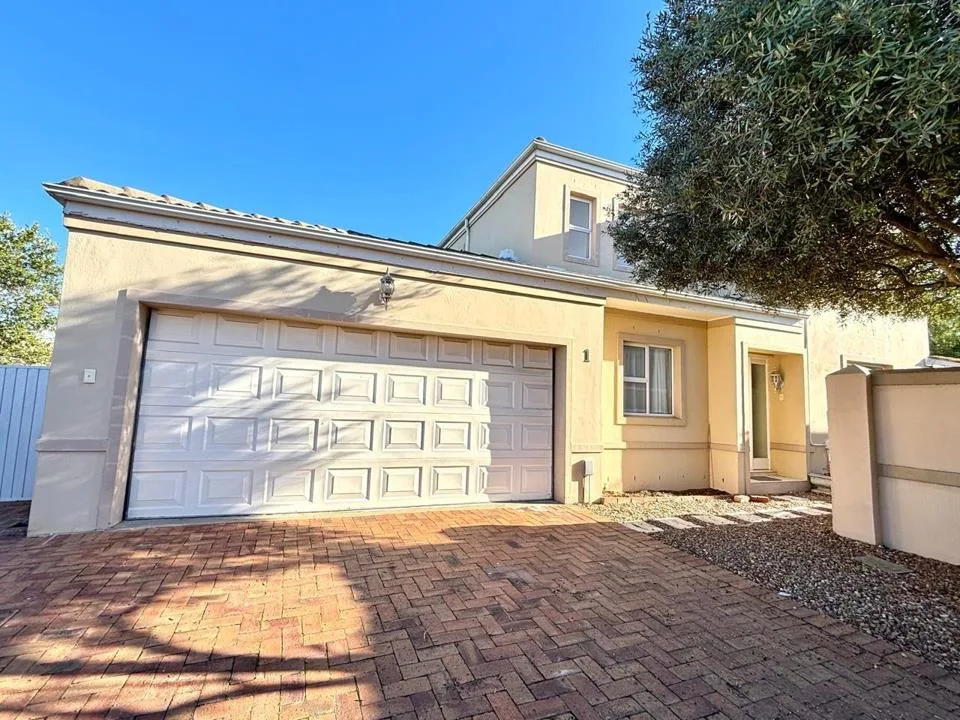 3 Bedroom Townhouse to rent in Durbanville Central