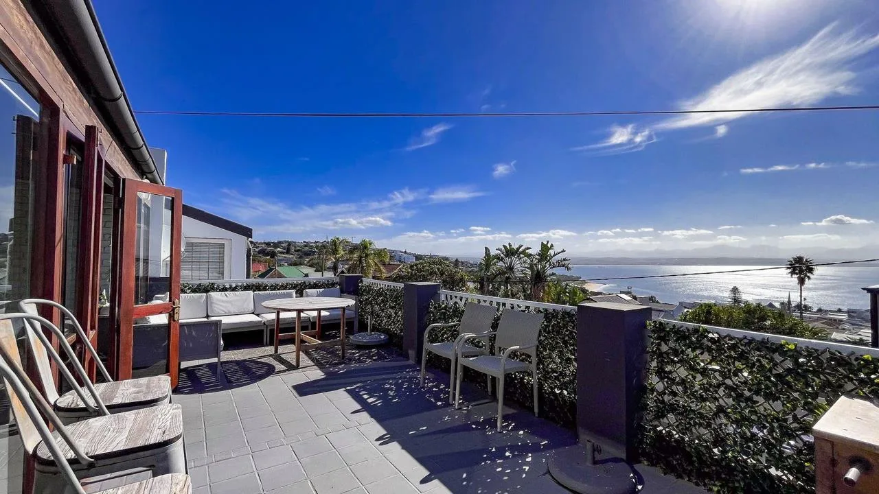 4 Bedroom House to rent in Mossel Bay Central