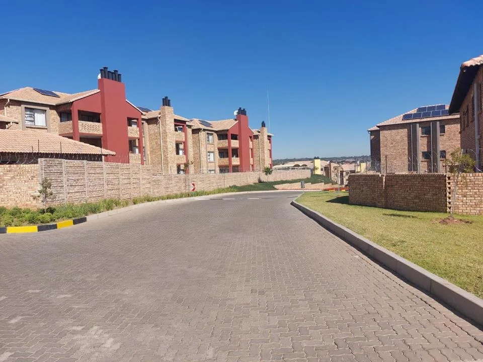2 Bedroom Apartment / flat to rent in Raslouw