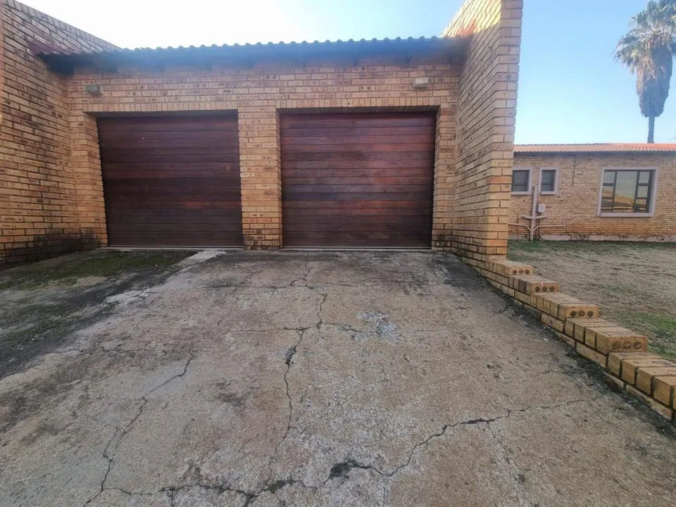 2 Bedroom House to rent in Mulbarton