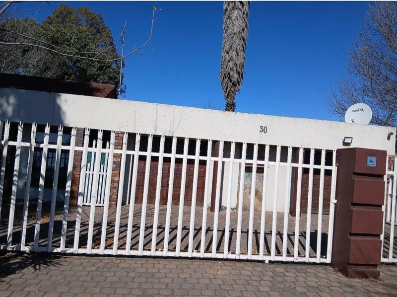 5 Bedroom House for sale in Evander