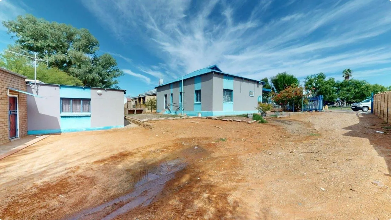 3 Bedroom House for sale in Lemoendraai