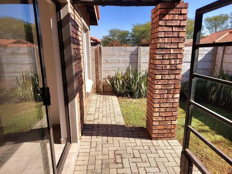 2 Bedroom Townhouse to rent in Ngwenya River Estate