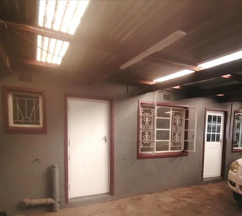 1 Bedroom Apartment / flat to rent in Lansdowne